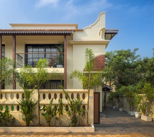 Raga: 3BHK Pvt Pool + Field View